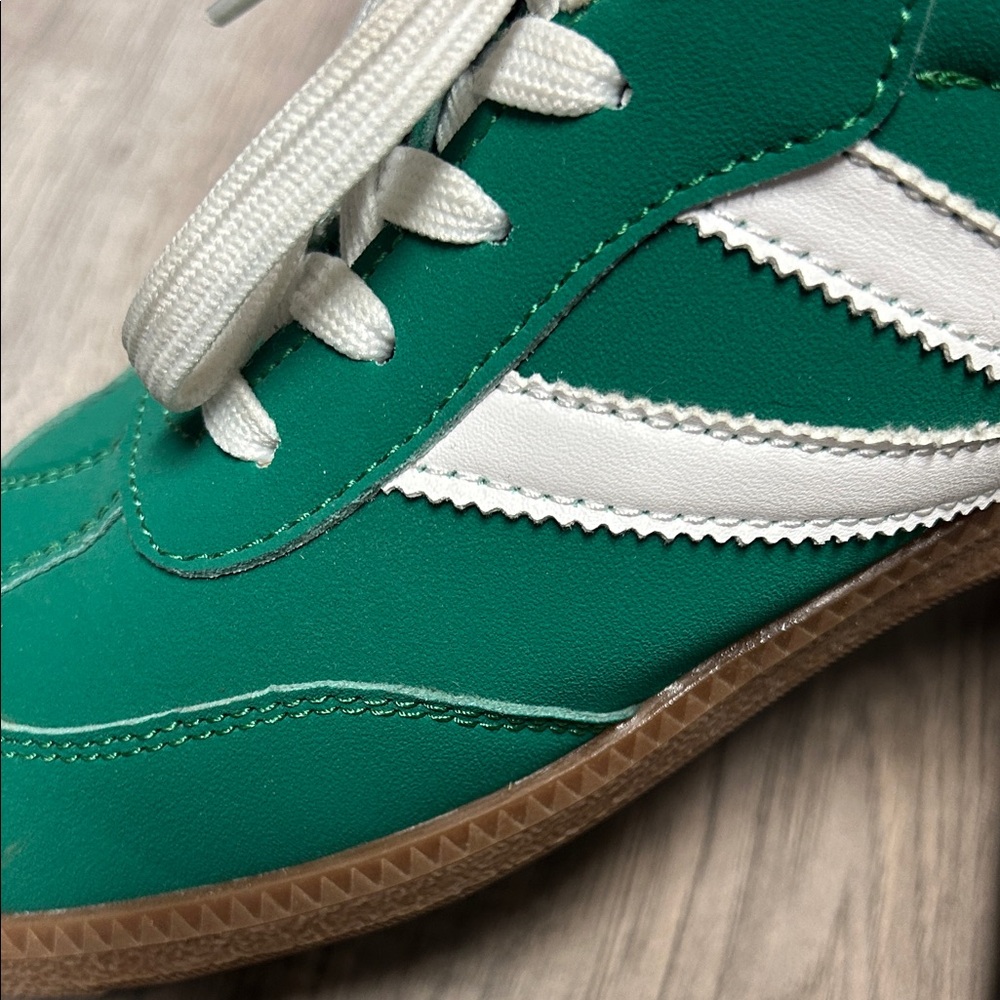 Green and White Sneakers - Picture 3 of 6